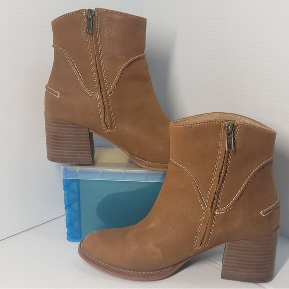 UGG Annie Chestnut Brown Tan Leather Heeled Ankle Booties Boots Women’s 8 - Picture 4 of 13